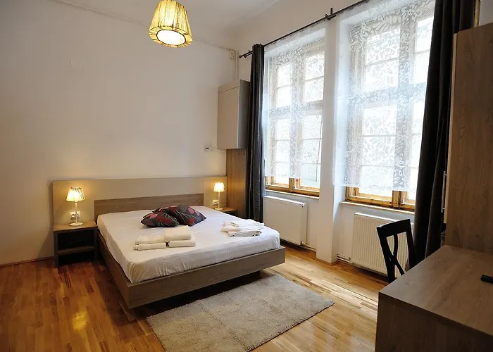 Dinicu Residence - Central Location